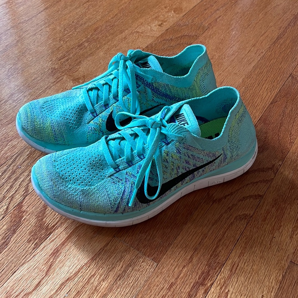 Blue multicolor Nike Free 4.0 Fly Knit size 9.5